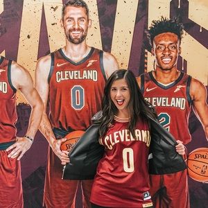 Meet your Posher, Julia